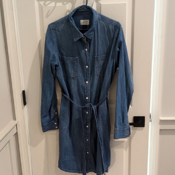 Universal Thread Dresses & Skirts - NWOT Universal Thread Denim Long Sleeve Shirt dress Size Medium